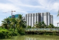 TRÊN TẦNG THƯỢNG CỦA TÒA CHUNG CƯ CAO TẦNG, DÒNG CHỮ “W1 – WEST SKY” ĐÃ SÁNG ĐÈN
